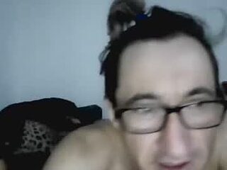 leo_claire live webcam thumbnail