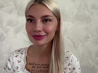 leomaainslie live webcam thumbnail