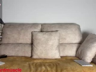 leon_lovefitness live webcam thumbnail