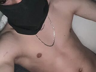 leooooooo88888 live webcam thumbnail