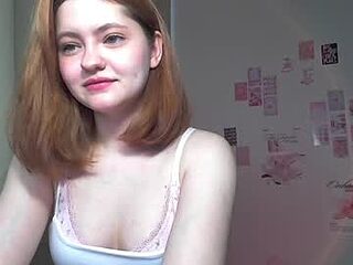 lexiie_fox live webcam thumbnail