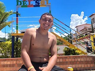 ley209m live webcam thumbnail