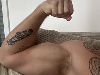 LHomme99ff live webcam thumbnail