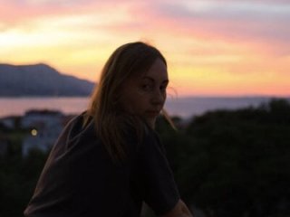 LiaSeass_ live webcam thumbnail