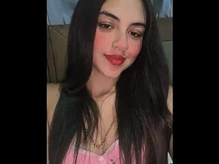 Lia_roselle live webcam thumbnail
