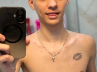 LiamMerci live webcam thumbnail