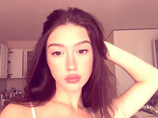 LibbieSchworm live webcam thumbnail