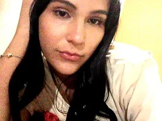 Liia_Collins live webcam thumbnail