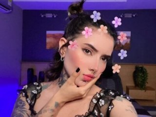 LiliJones_ live webcam thumbnail