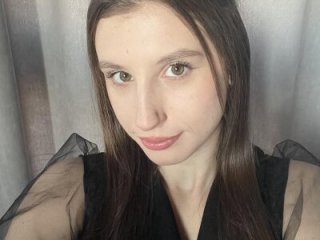 LilianaShine live webcam thumbnail