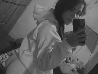 Lilicopper___ live webcam thumbnail