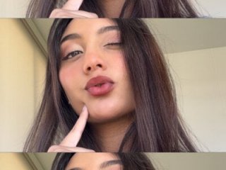 LilyGarcia live webcam thumbnail
