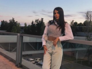 Lily_WellGifted live webcam thumbnail