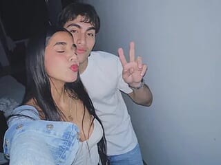 LilyandJason live webcam thumbnail