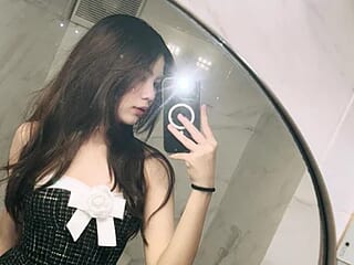 Linna-cute live webcam thumbnail