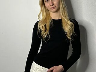 LinseyMasotti live webcam thumbnail