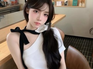 Liora- live webcam thumbnail