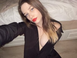 LisaSweetie live webcam thumbnail