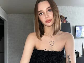 LitellyBella live webcam thumbnail
