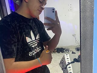 Litle_Jhos live webcam thumbnail