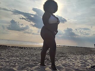 LittleMissSaucey00 live webcam thumbnail