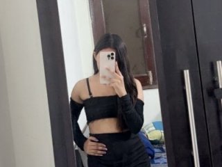 Little_queenn live webcam thumbnail