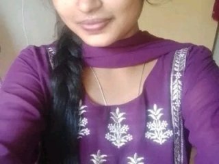 Liyaa_24 live webcam thumbnail