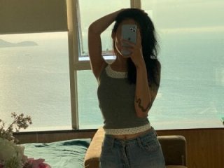 LizParadiz live webcam thumbnail