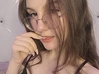 liLunny_ live webcam thumbnail
