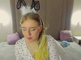 lia_candyyy live webcam thumbnail