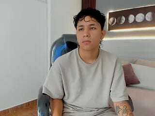 liam__fox live webcam thumbnail