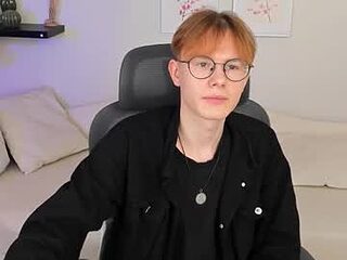 liam_blair live webcam thumbnail