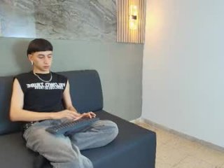 lian_cameron live webcam thumbnail