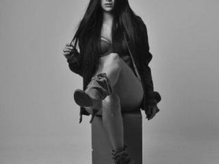 lianandnatasha live webcam thumbnail