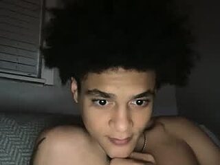 lightskinwithgirth live webcam thumbnail