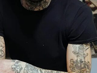 likeemilk live webcam thumbnail