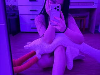 lilchich live webcam thumbnail