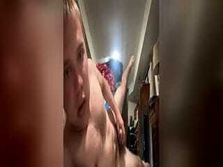 lilfirsttimer live webcam thumbnail