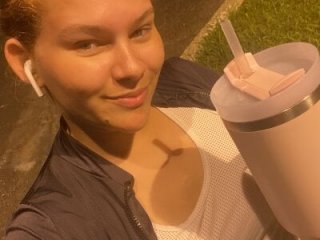 liliana2539 live webcam thumbnail