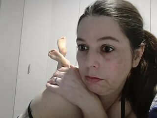 lily1982 live webcam thumbnail