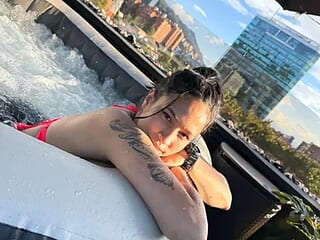 lily_boo live webcam thumbnail