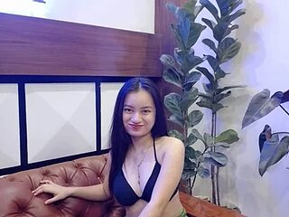 lily_cruzz live webcam thumbnail