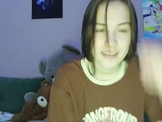 lily_littlee live webcam thumbnail