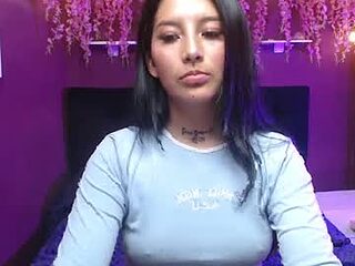 lilymoon_018 live webcam thumbnail