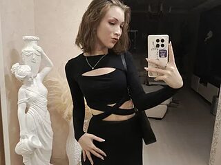 lilyshinee live webcam thumbnail