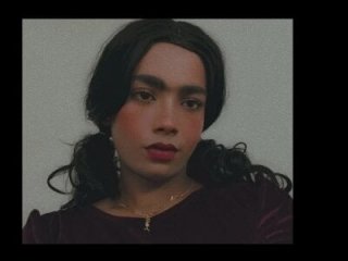 lilysstone12 live webcam thumbnail