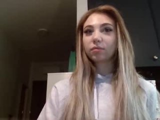 lilysweetgirl live webcam thumbnail