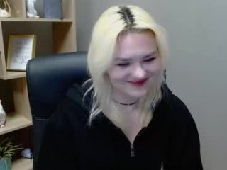 lilysweetxo live webcam thumbnail