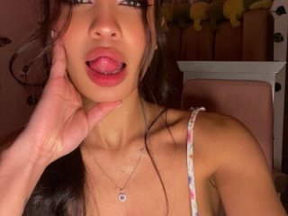 lina_pink live webcam thumbnail