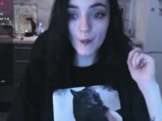 lina_tyaan live webcam thumbnail